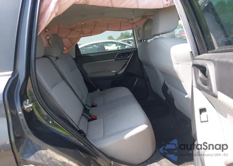 2018 Subaru Forester 2.5I Premium z USA, uszkodzony, nr VIN JF2SJAEC4JH542169